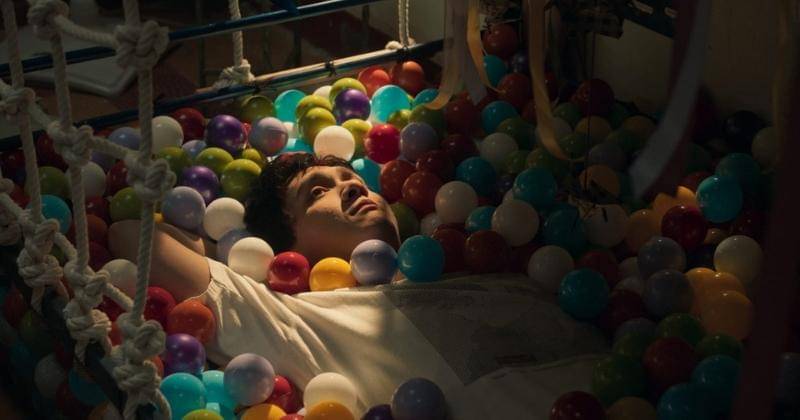 Dok. Mandela Pictures & Cerita Films/1 Kakak 7 Ponakan